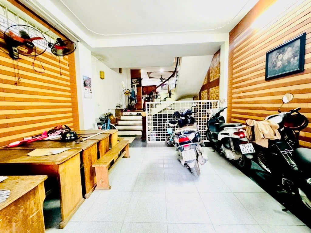 Bán nhà Tân Mai - Ô TÔ tránh, Lô góc- Mặt Ngõ thông) Tân Mai 40m2 5T Kinh doanh. Chỉ hơn 10 tỷ